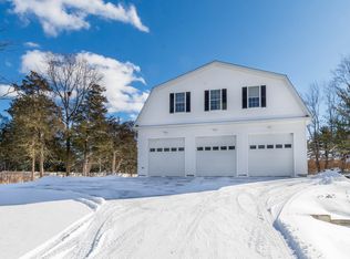11 Virginia Dr #A, Easton, CT 06612
