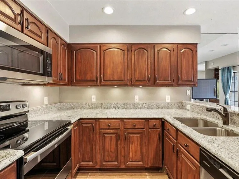 5100 Verde Valley Ln #111 — Photo 3