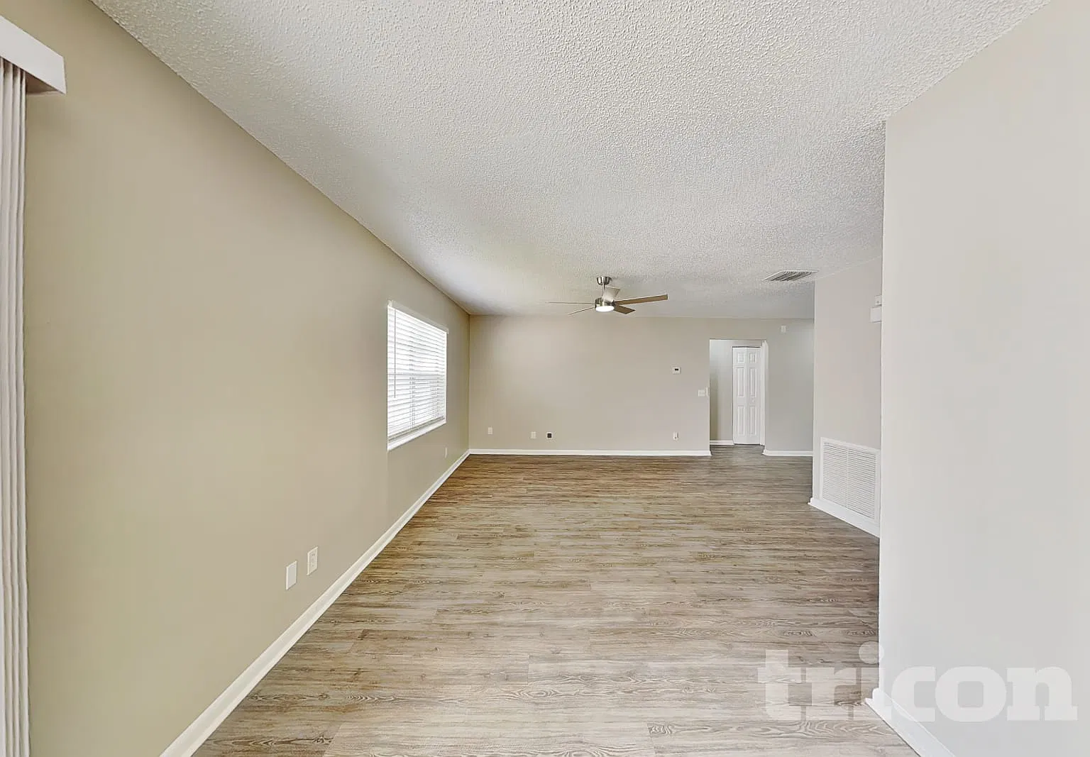 309 Regal Park Drive Valrico FL — Photo 4
