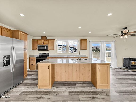 4th image of 1020 W 8th St