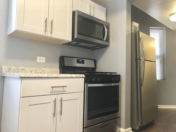 5735 S Calumet Ave #3W — Photo 3
