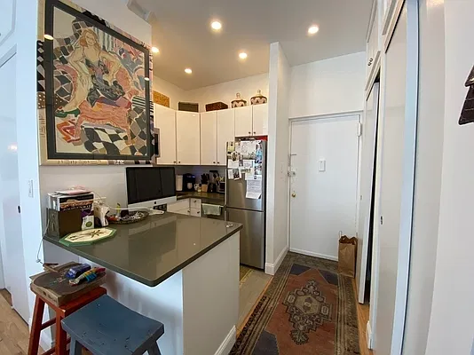 Rented by Buchbinder & Warren | media 19
