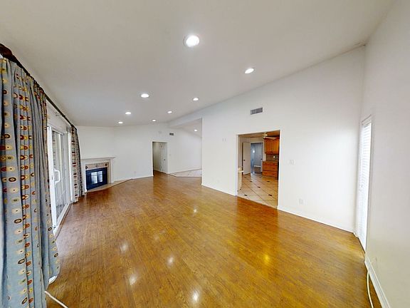 5th image of 5359 Hewlett Dr #5357