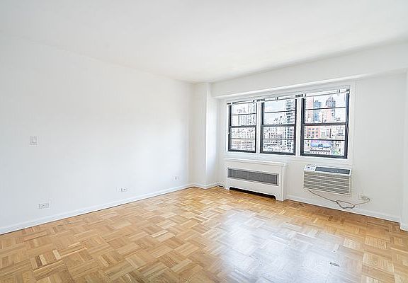 3rd image of 320 E 58th St APT 5H