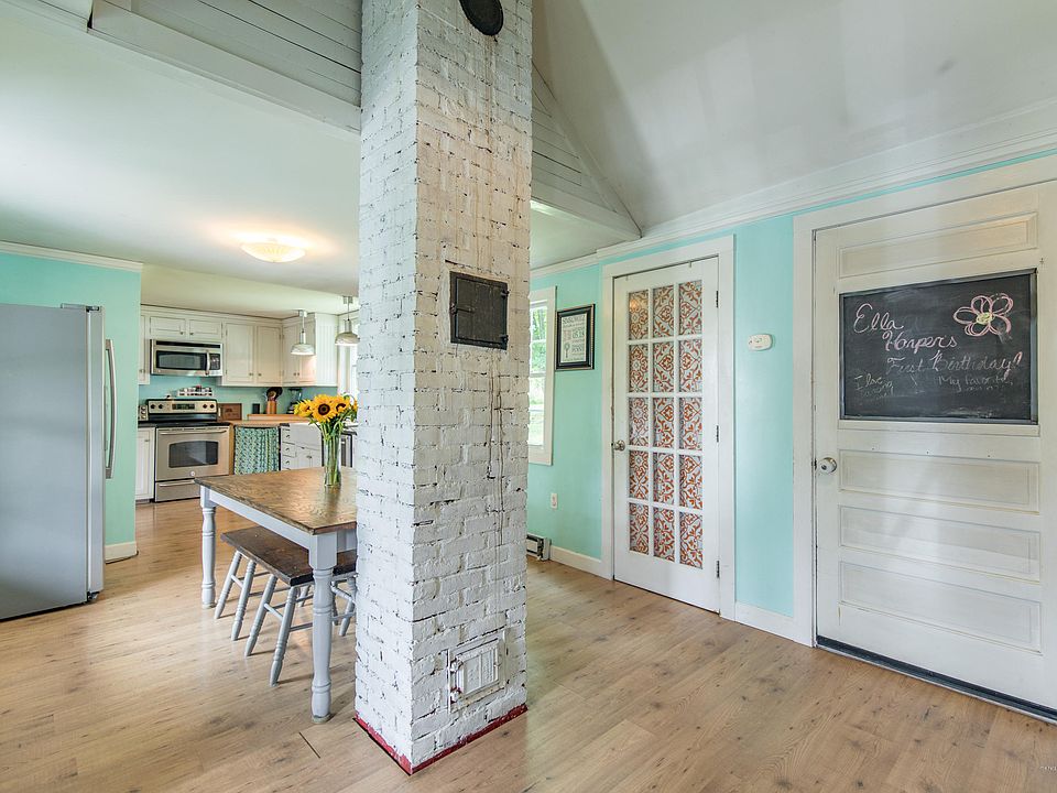 2nd image of 281 Rabbit Rd
