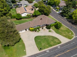 44098 Country Club Dr, El Macero, CA 95618