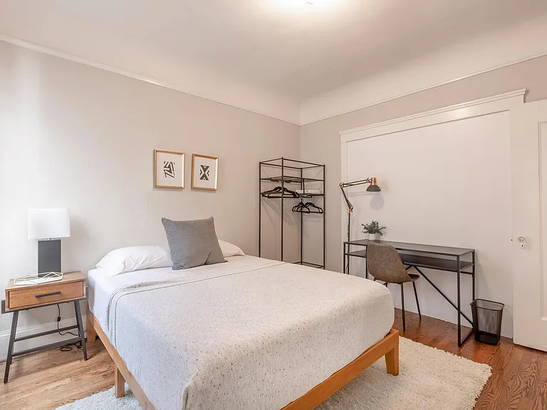 653 Minna St #B — Photo 10