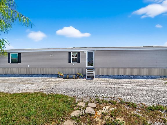 4th image of 824 County Road 3558
