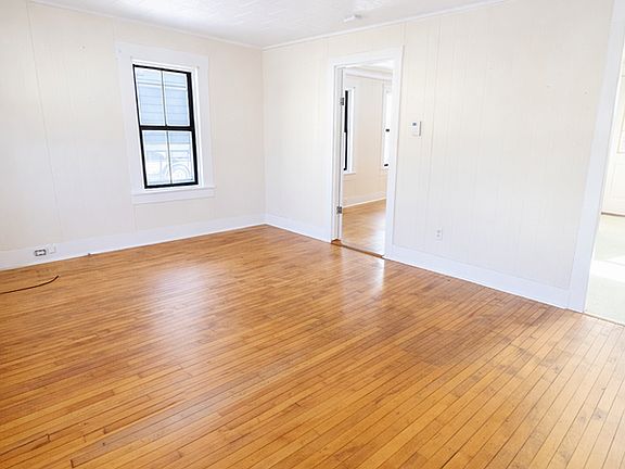 3rd image of 283 Latham Works Ln Unit 2