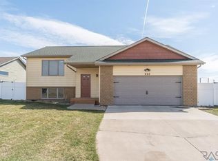 920 N James Ave, Tea, SD 57064