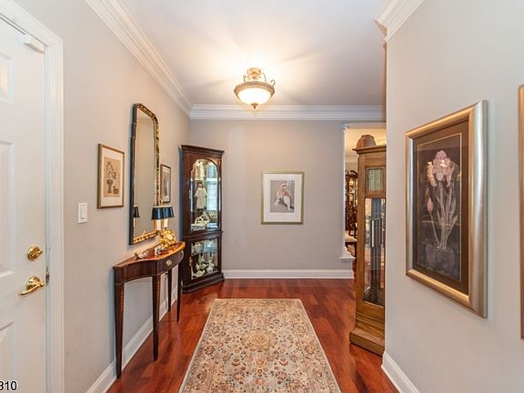 5th image of 1208 Holly Ln #1208