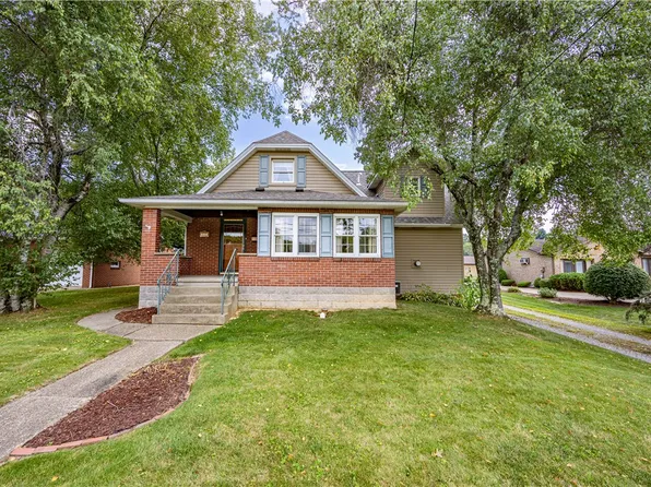 212 Marlboro Dr, New Kensington, PA 15068