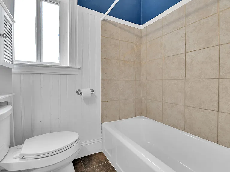 2245 S Franklin St — Photo 15