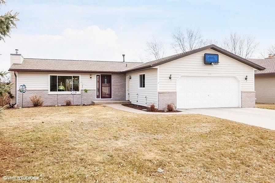 1st image of 1213 Villa Park Dr