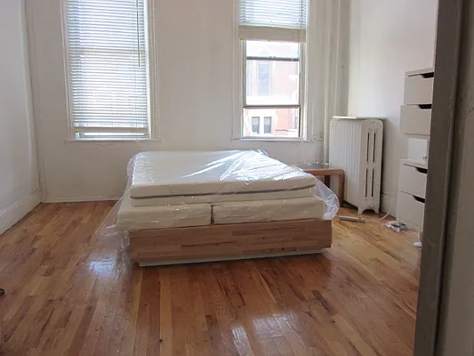 Rented by Empire One Realty | media 1