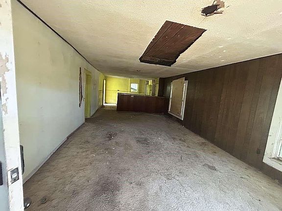 5th image of 303 N 5th Ave