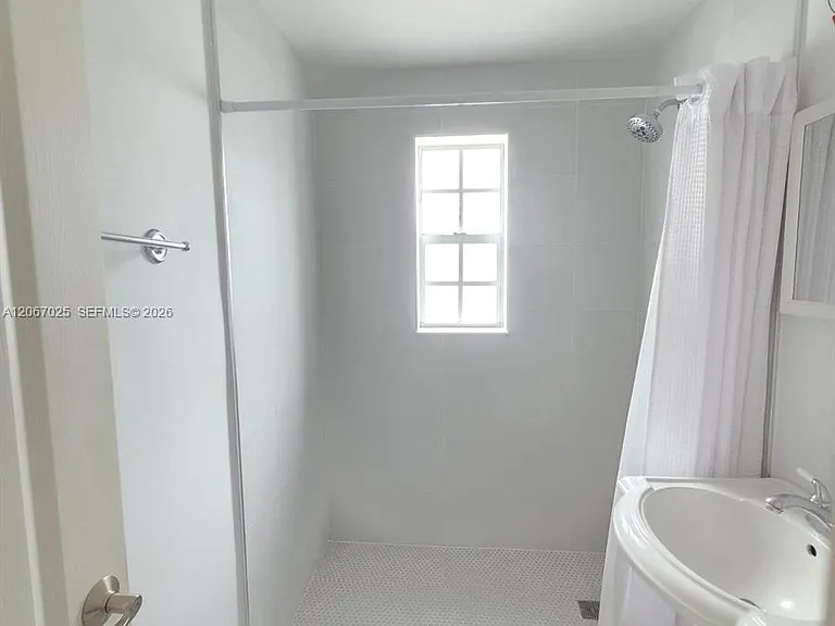 237 Madeira Ave #1 — Photo 30