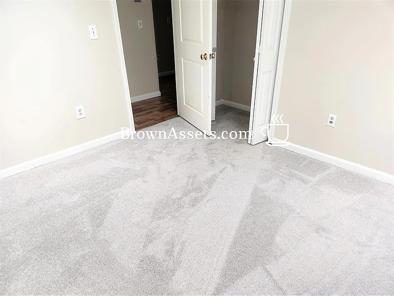 2722 B M Montgomery St — Photo 17