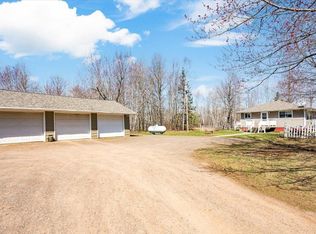 323 Smith Rd, Esko, MN 55733