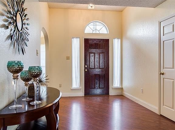 2nd image of 2517 Boardwalk Dr