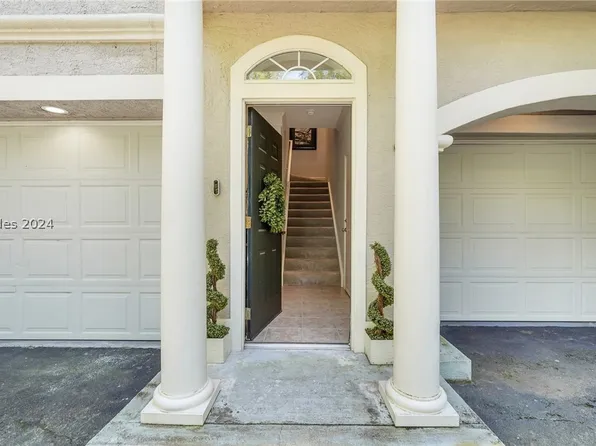 4 Indigo Run Dr APT 510, Hilton Head Island, SC 29926