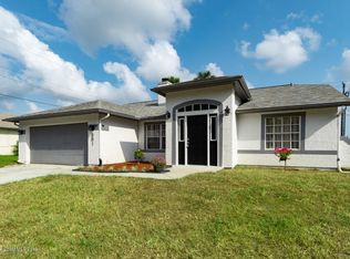981 Brisbane St NE, Palm Bay, FL 32907