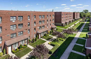 Rented by Lisa Management