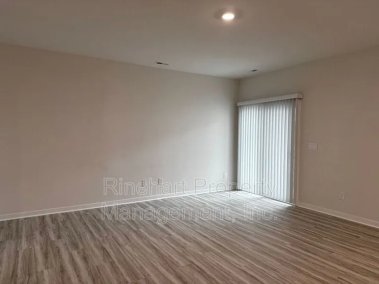 328 Ginsberg Rd — Photo 7
