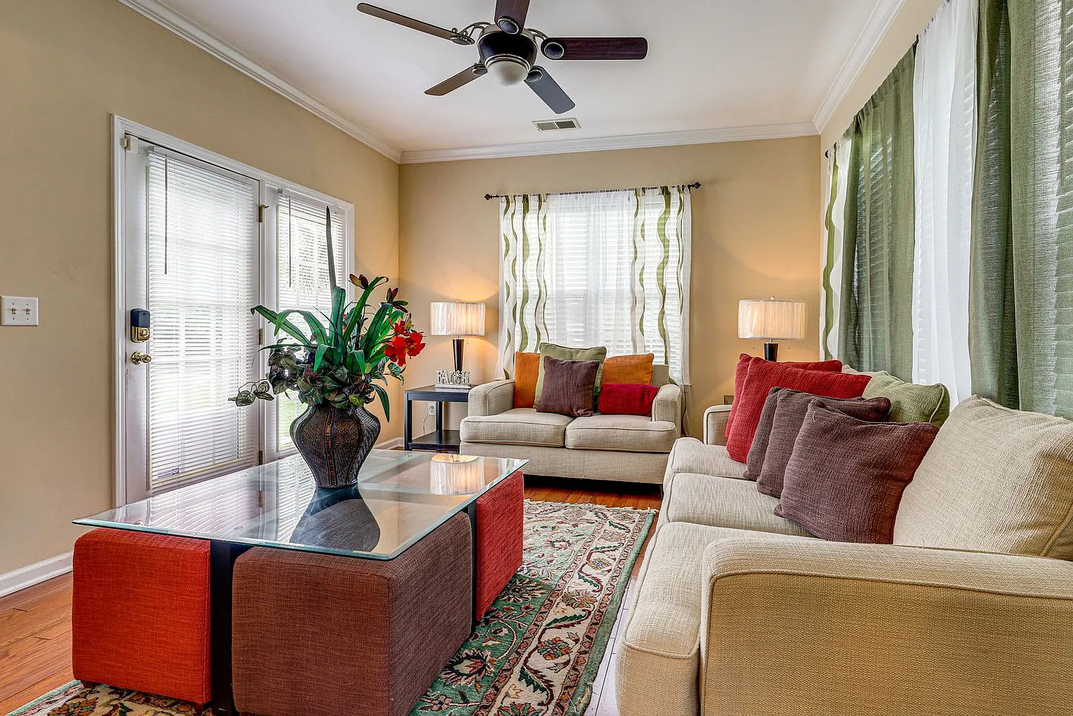 4 bed, 3.0 bath, 3595 sqft, $6,838 — Photo 4