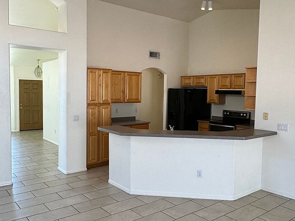 4th image of 8444 W Shaw Butte Dr