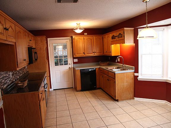5th image of 3309 Paddlecreek Ln