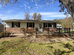 2029 Ridge Rd, Jeannette, PA 15644