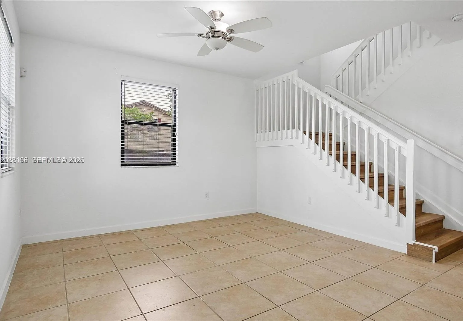 4 bed, 2573 sqft, $4,500 — Photo 1