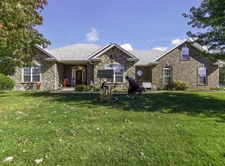 822 S Central St, Centralia, MO 65240