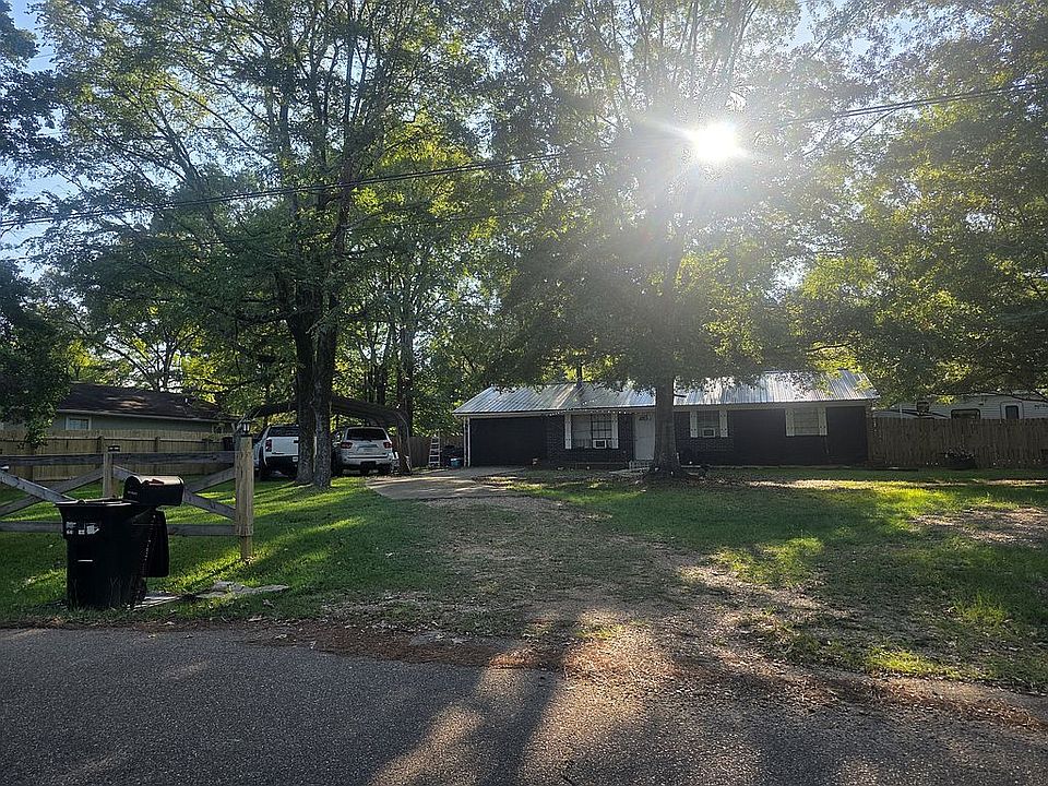 1st image of 1011 Taylor Rd