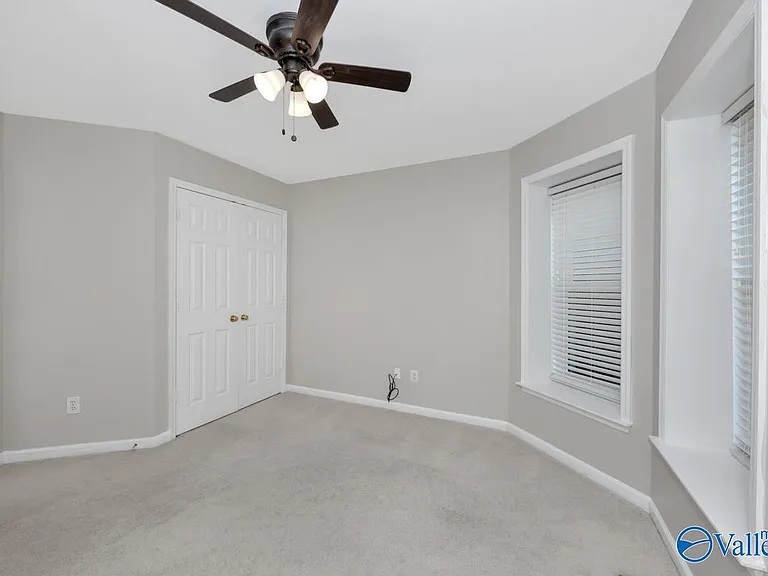 180 Jarrett Ln — Photo 34