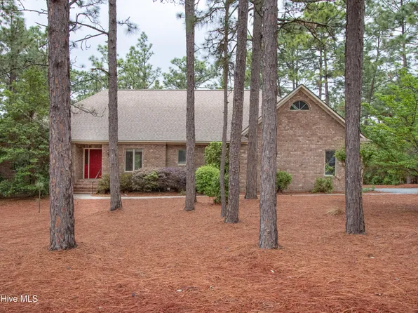 2 Interlachon Drive, Pinehurst, NC 28374