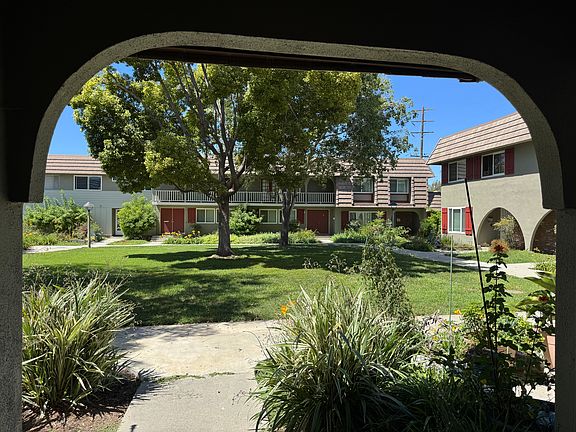 2nd image of 4611 Larwin Ave