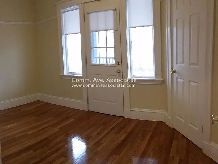21 Roseclair St #2 — Photo 2
