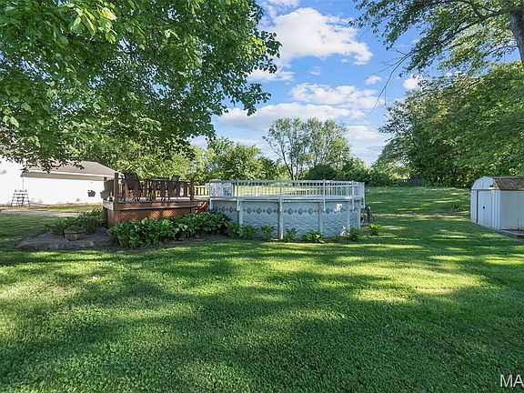 5th image of 352 Rolling Hills Dr