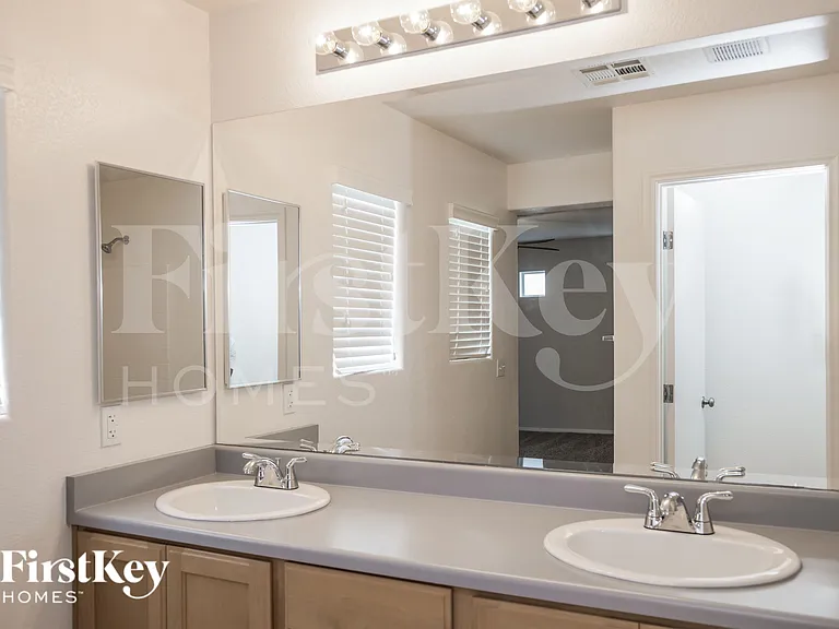 6074 Peaceful Creek St — Photo 14