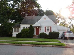 438 Ryeside Ave, New Milford, NJ 07646