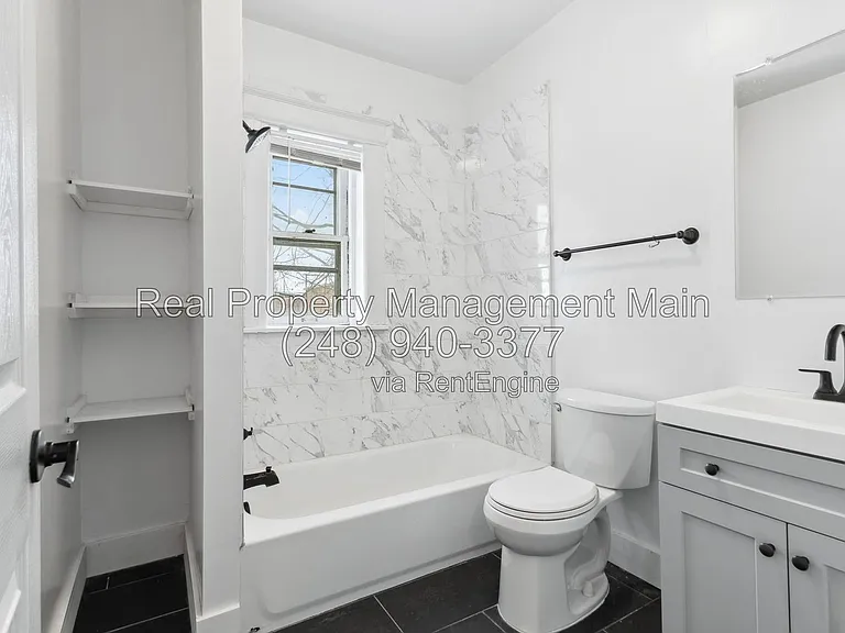 1612 Bagley St #2 — Photo 4