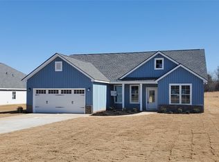 108 Oak Grove Rd, Central, SC 29630