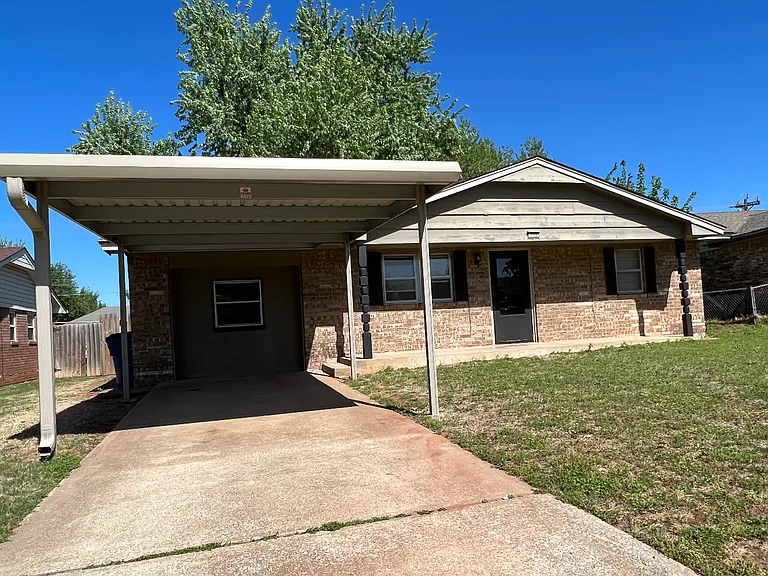 722 S Meadow Ln — Photo 2