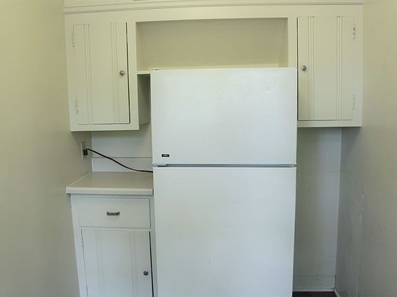 5th image of 128-134 1/2 University Ln #Ul001