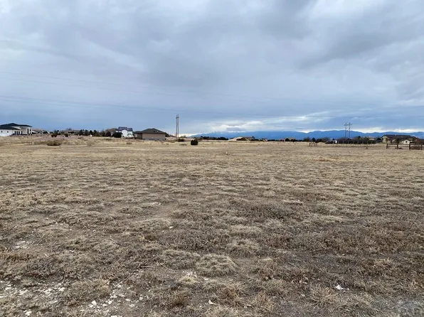1093 S Purcell Blvd, Pueblo West, CO 81007