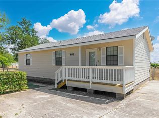 401 E Goodwin St, Bangs, TX 76823