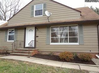 1655 Rushton Rd, South Euclid, OH 44121