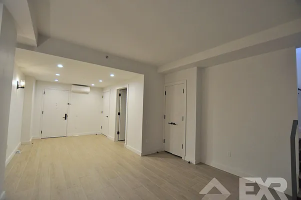 Rented by EXR | media 6